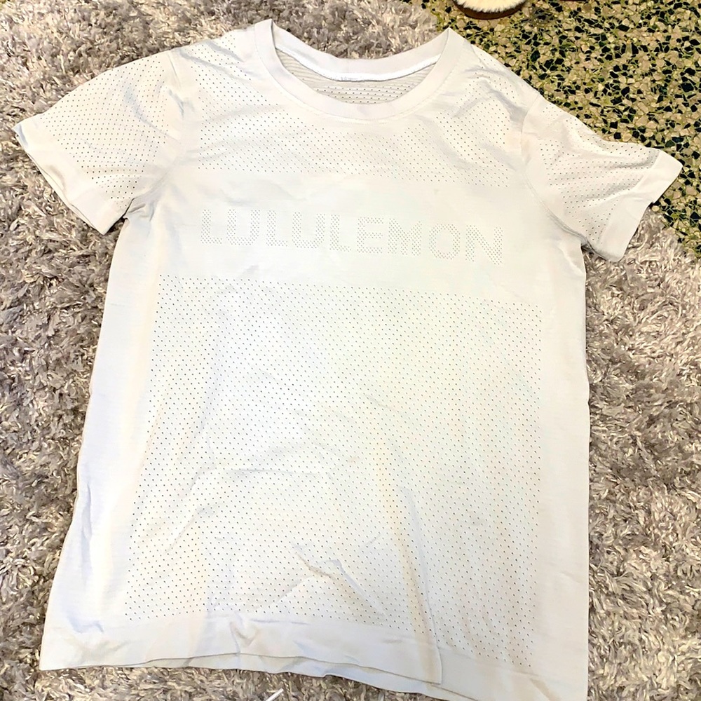 Lululemon top